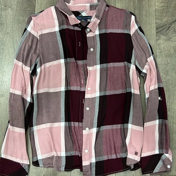 Tommy Hilfiger Plaid Button Up - Picture 1 of 4